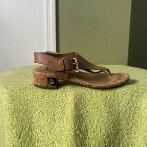 Michael Kors Tan Leather Thong Sandals Sz 7.5